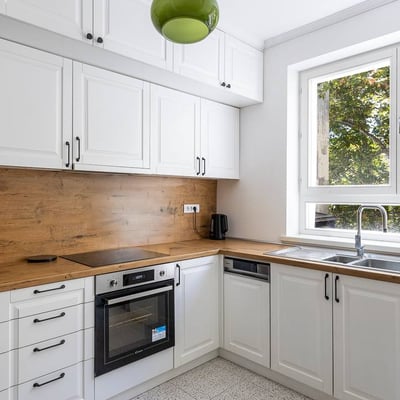 Rental of a bright 3-room apartment, 99 m², city center, Belgrade, Serbia